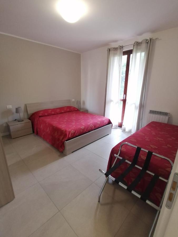 Lucky Apartment 2 Sirmione Eksteriør billede